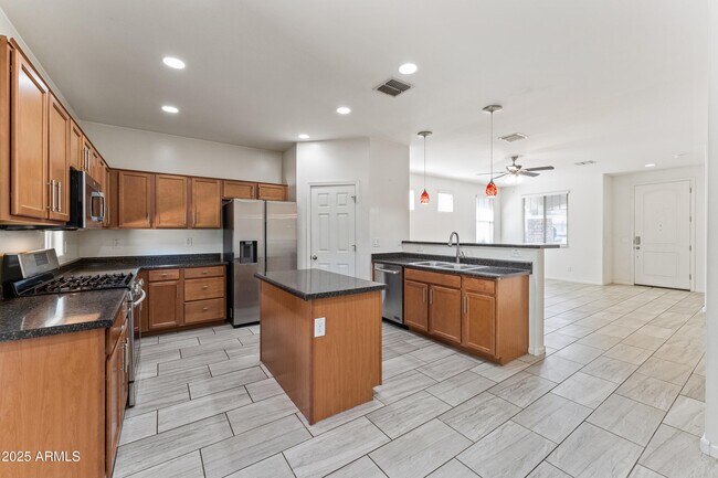 Building Photo - 3881 E Narrowleaf Dr