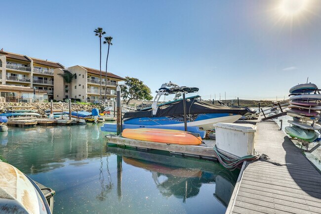 Building Photo - 4513 Cove Dr