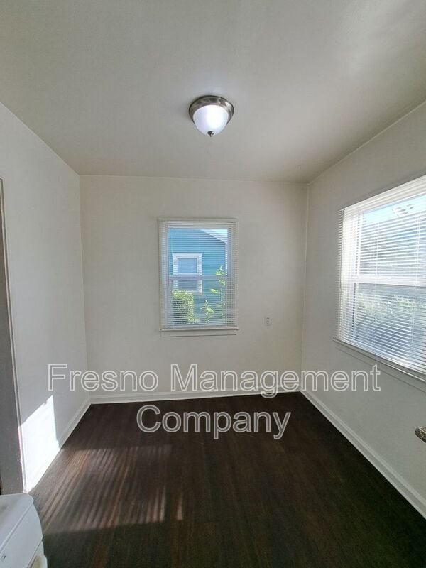 Building Photo - 436 N Effie St.