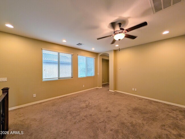 Building Photo - 923 S Osborn Ln