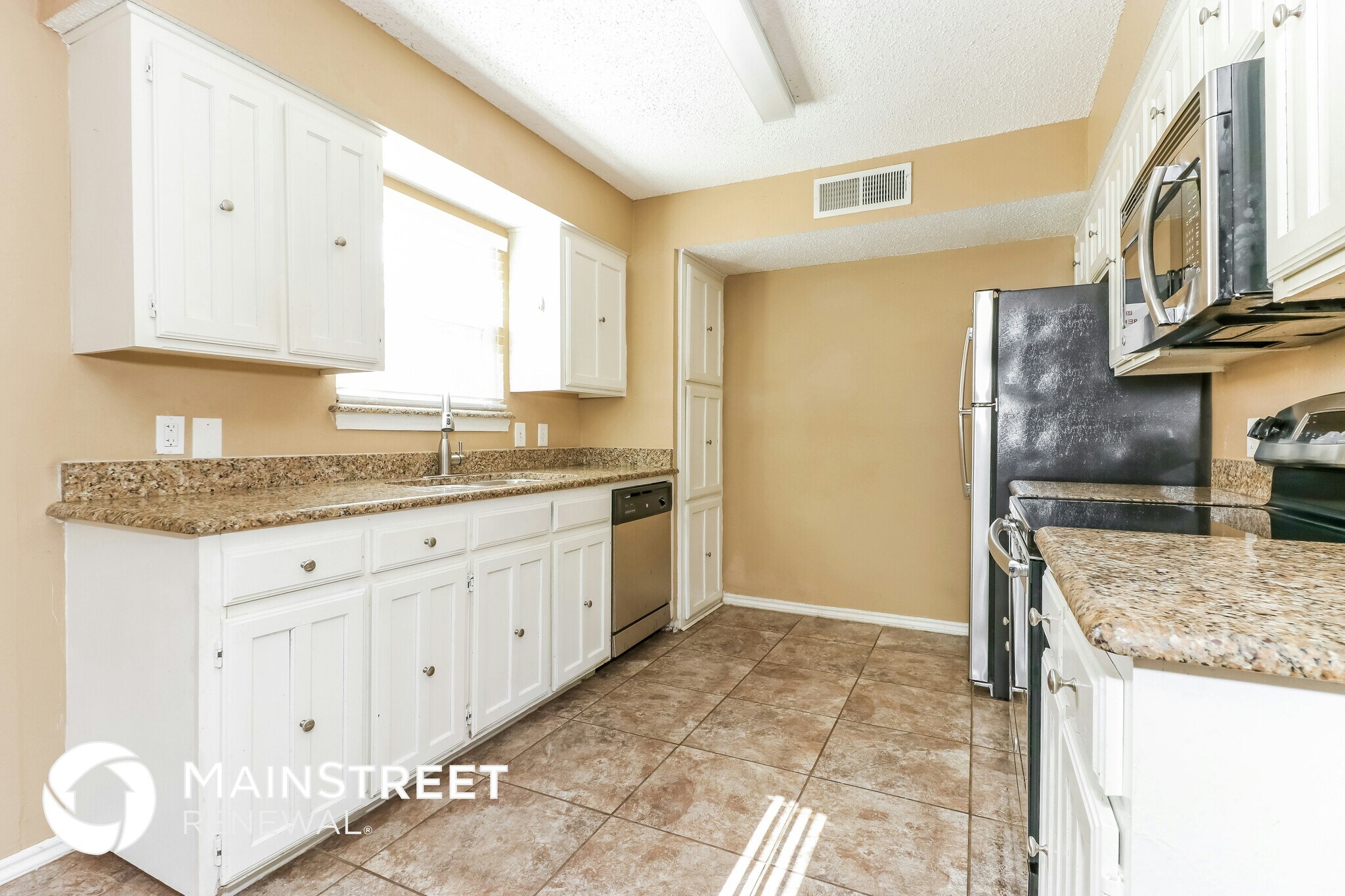 Building Photo - 4807 Crestmont Ct
