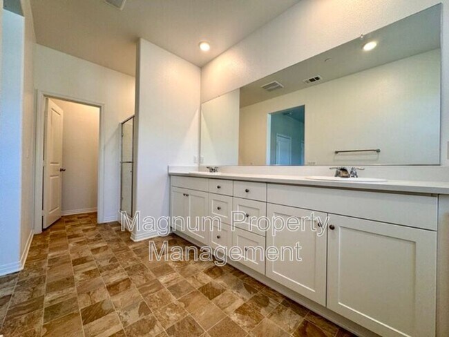 Building Photo - 34495 Agave Dr