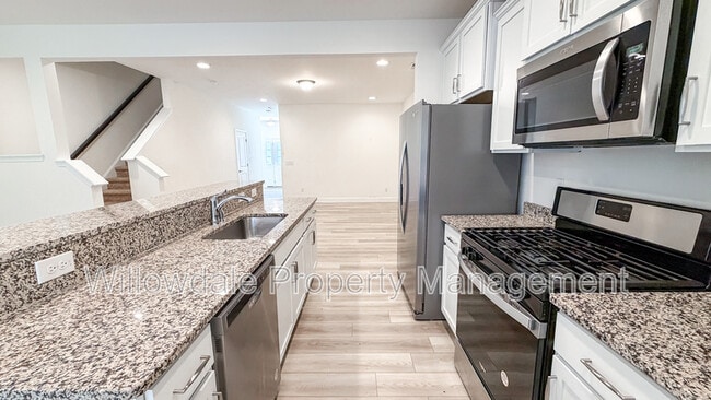 Building Photo - 4721 Lord Fogelman Wy