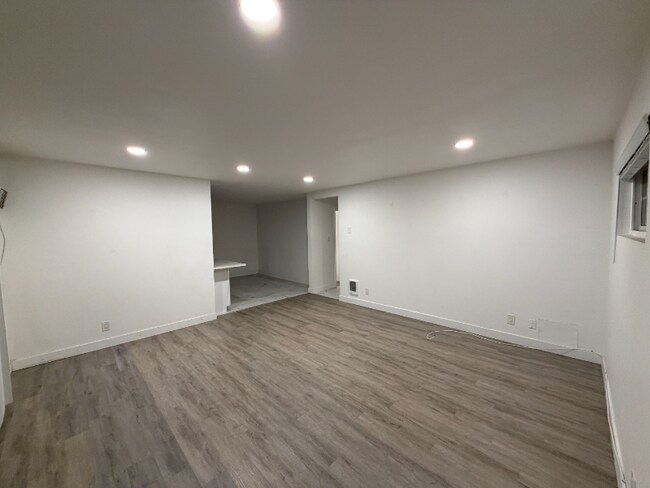 Building Photo - 1215 Ximeno Ave