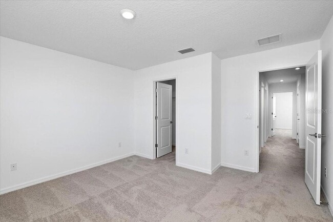 Building Photo - 5756 Haven Ter