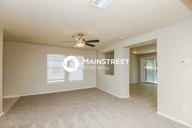Building Photo - 3 Bedroom Pet-Friendly Home in Fort Worth, TX with Main Street Renewal