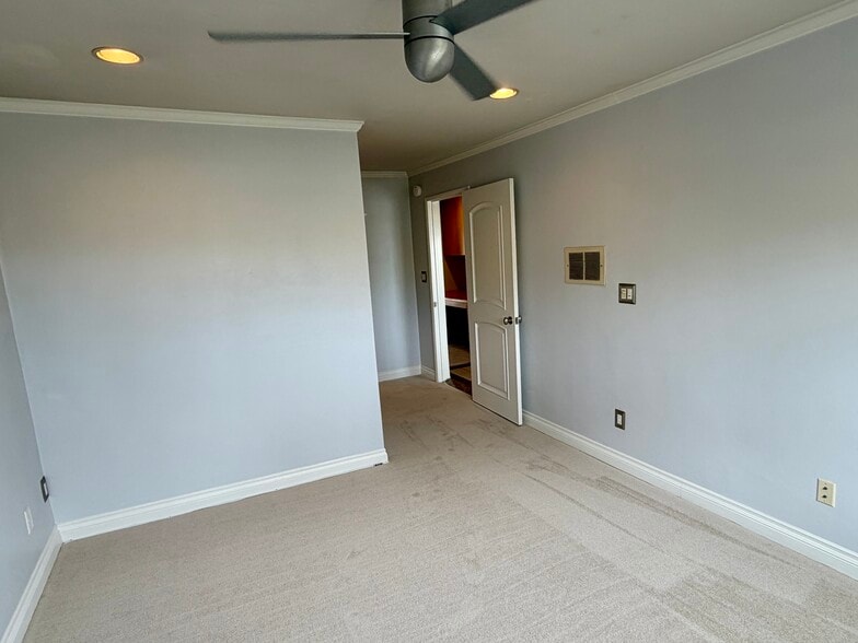 Additional view of bedroom looking towards exit to kitchen - 1649 Appian Way