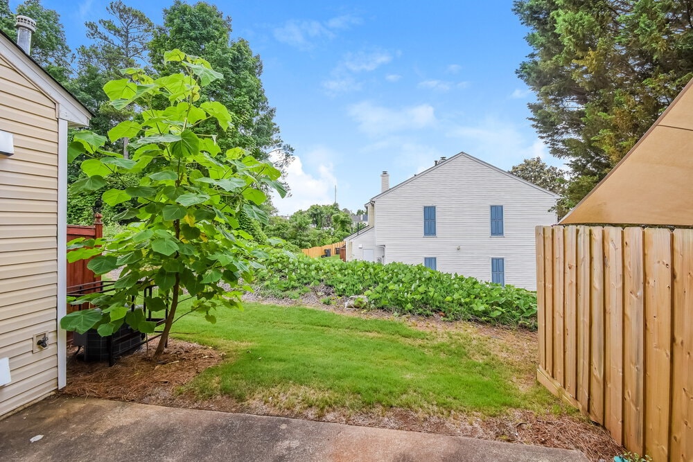 Building Photo - 23 Highoak Dr