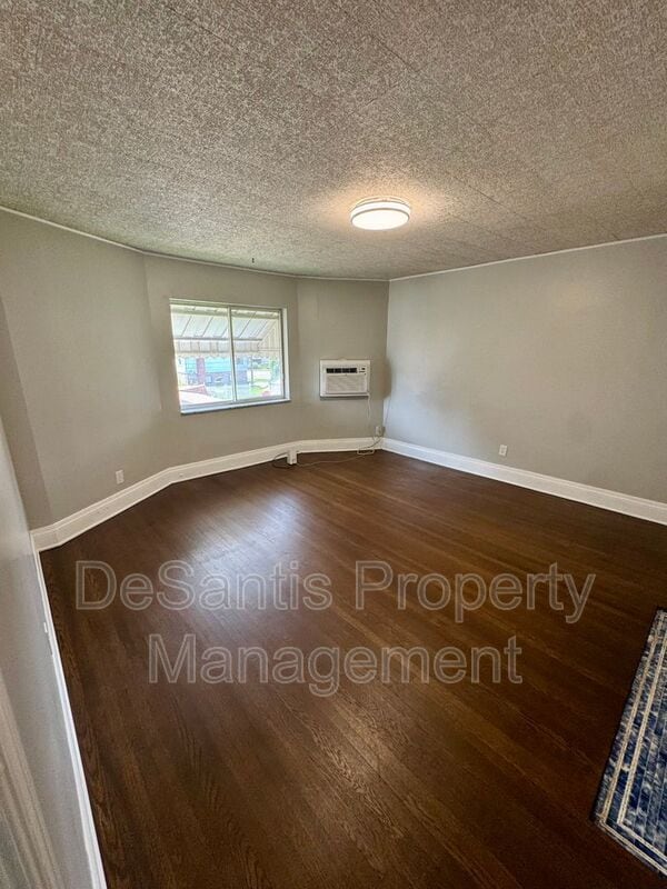 Building Photo - 227 5th Ave