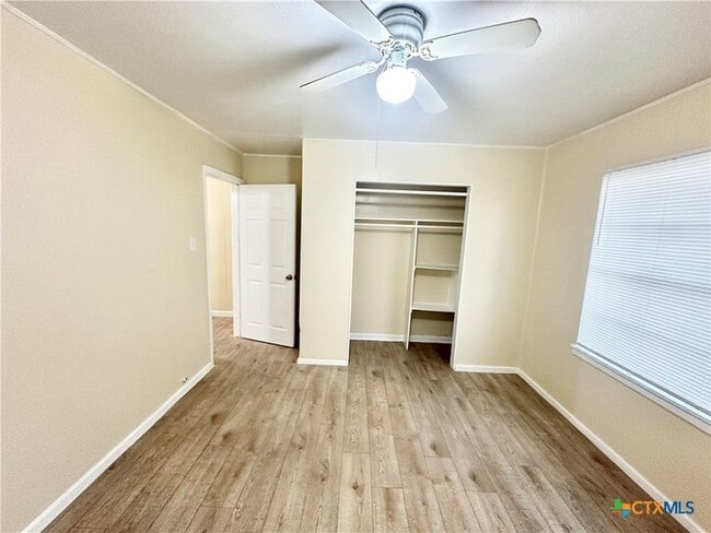 Building Photo - 104 E Fowler Ave