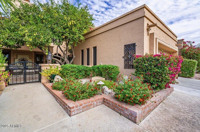 Building Photo - 8602 E Vista Del Lago
