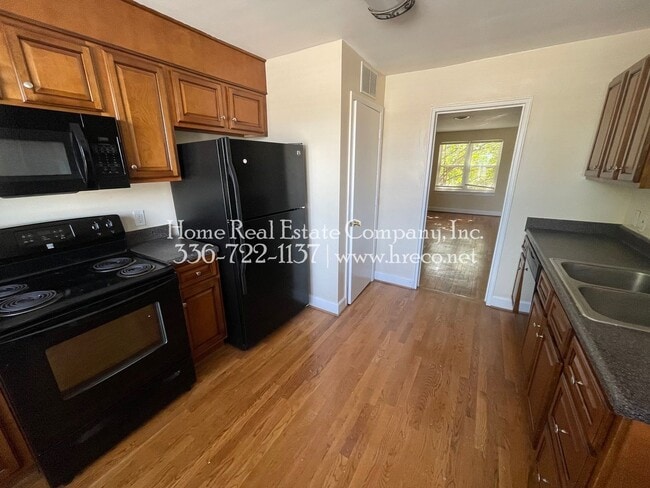 Building Photo - 116 S Marshall St