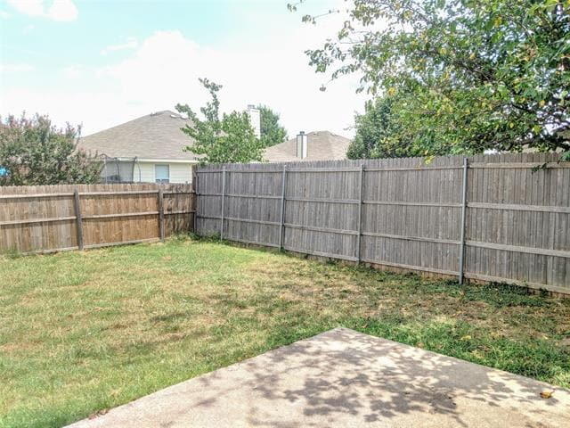 Building Photo - 1008 Rock Springs Dr