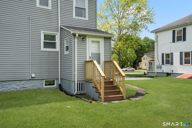 Building Photo - 6 Boys Ave