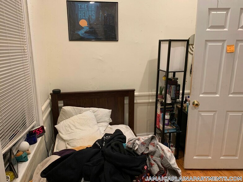 Building Photo - 108 Hyde Park Ave