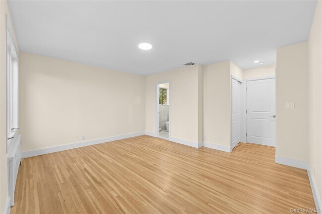 Building Photo - 31 Cail Dr