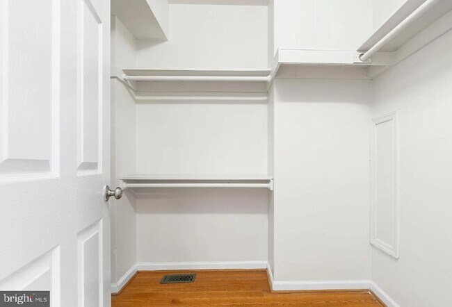 Building Photo - 1401 Druid Hill Ave