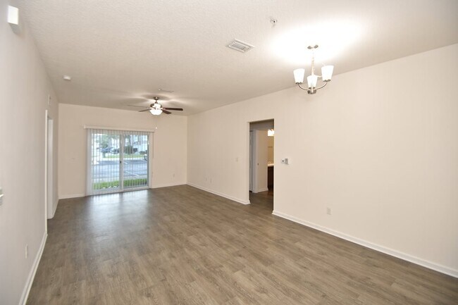 Building Photo - 2211 Golden Lake Loop