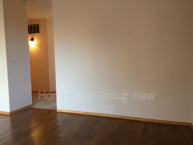 Building Photo - 828 Kipuka Dr NW