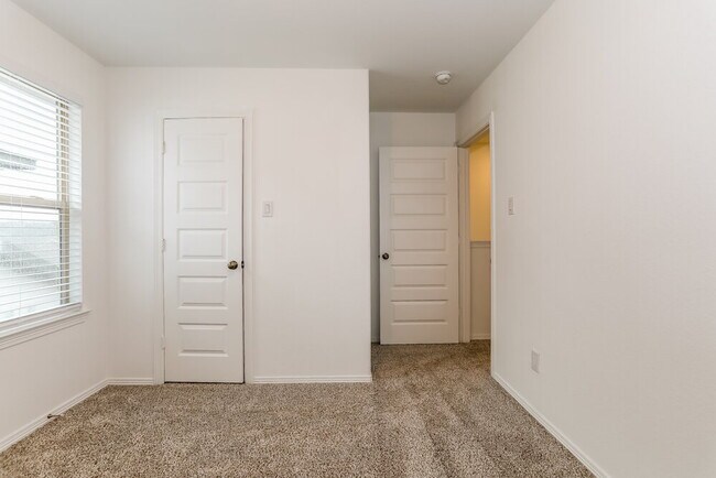 Building Photo - 16647 Spirit St