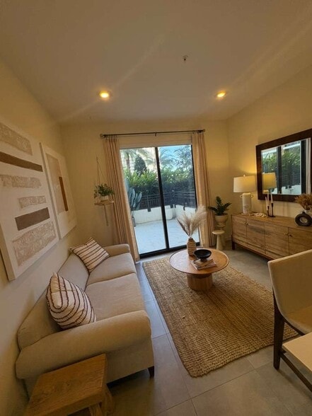 Building Photo - 2170 NE 168th St