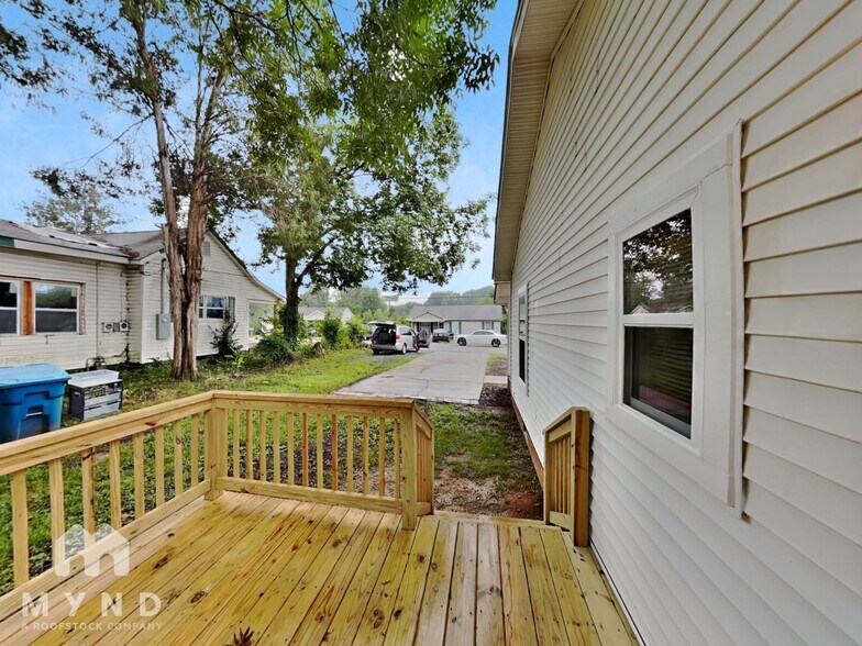 Building Photo - 214 Harrel St
