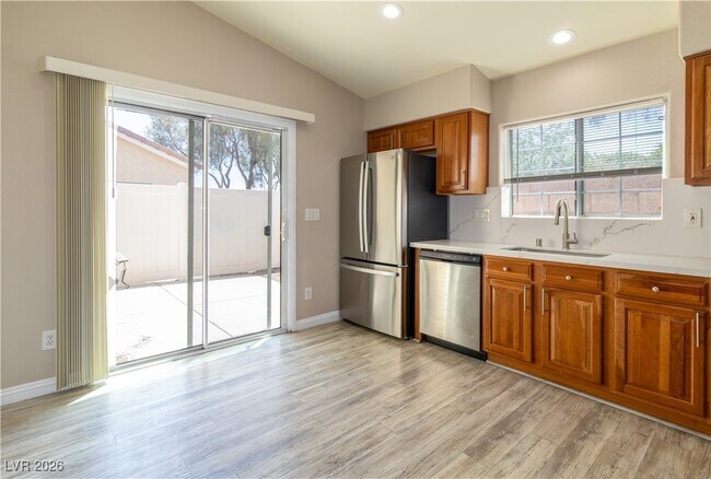 Building Photo - 8688 Little Fox St