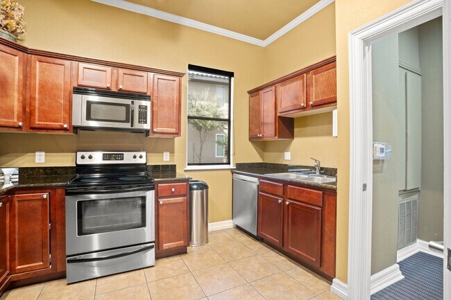 Building Photo - Remodeled one bed one bath Kierland Condo
