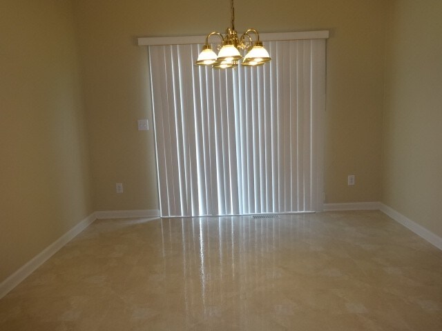Building Photo - 5003 Peach Orchard Dr