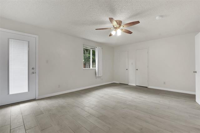 Building Photo - 411 S Las Vegas Trail