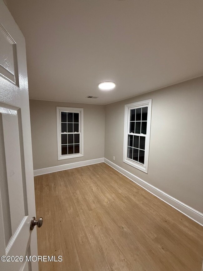 Building Photo - 148 Main St