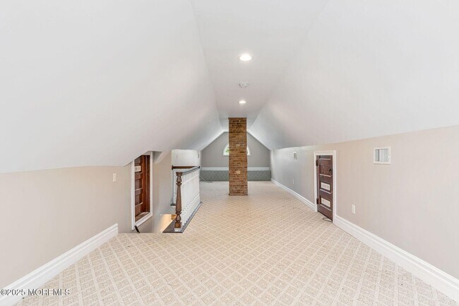 Building Photo - 76 South St