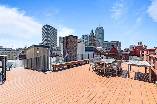 Building Photo - 271 Dartmouth St