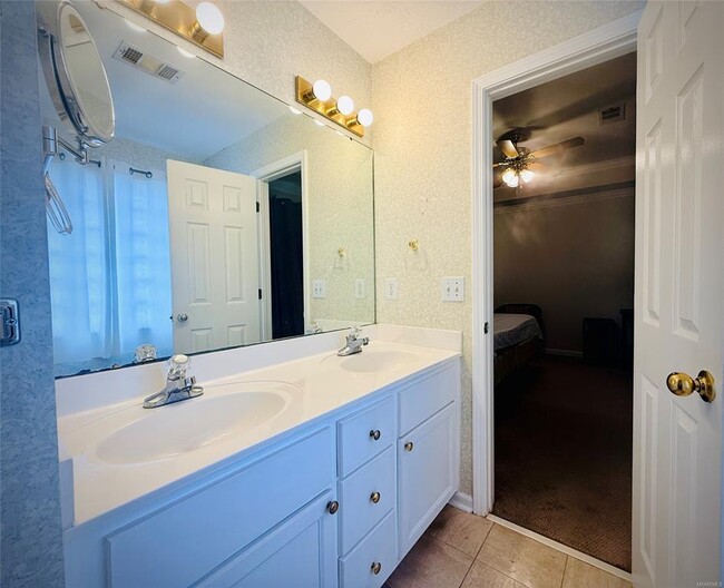 Building Photo - 8928 Asheville Dr