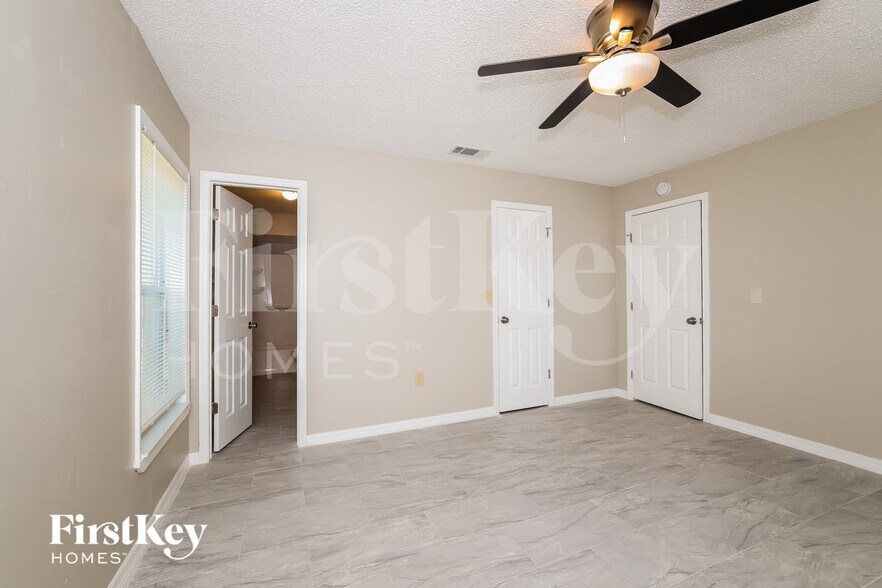 Building Photo - 724 Dromedary Dr