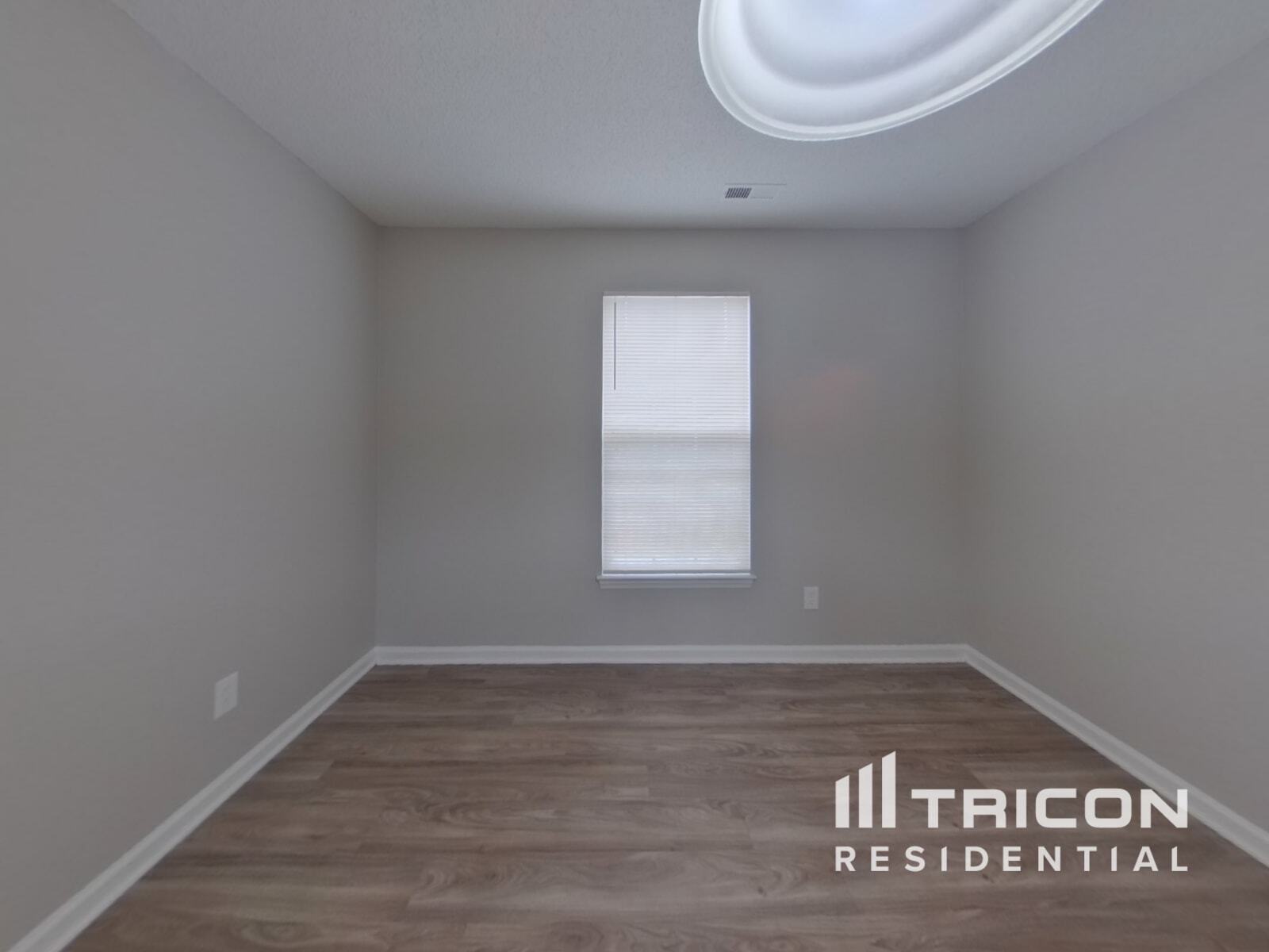 Building Photo - 12425 High Valley Ln