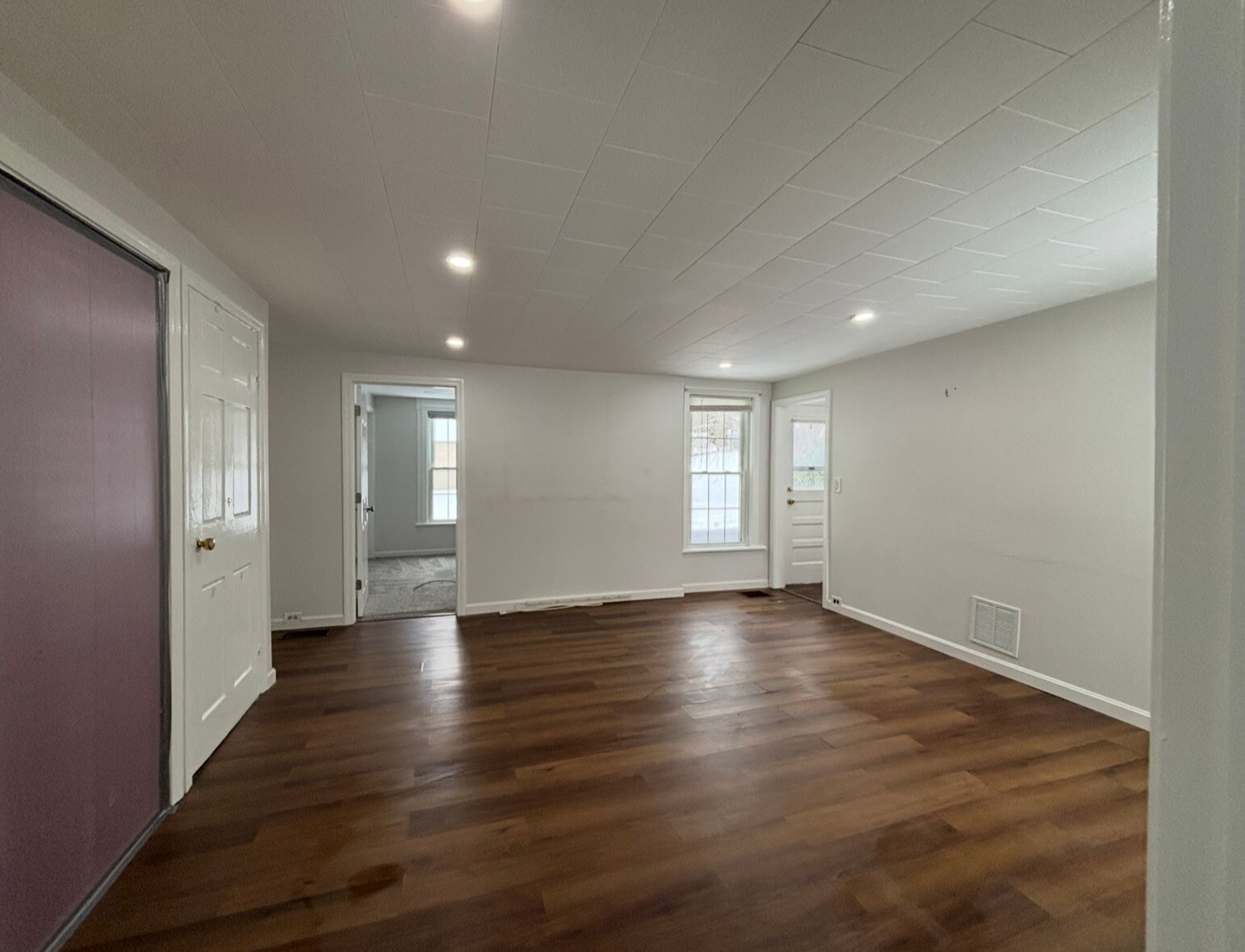 Building Photo - 169 Sewalls Falls Rd