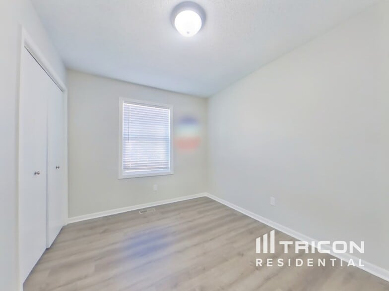 Building Photo - 8835 NE 73rd Ct