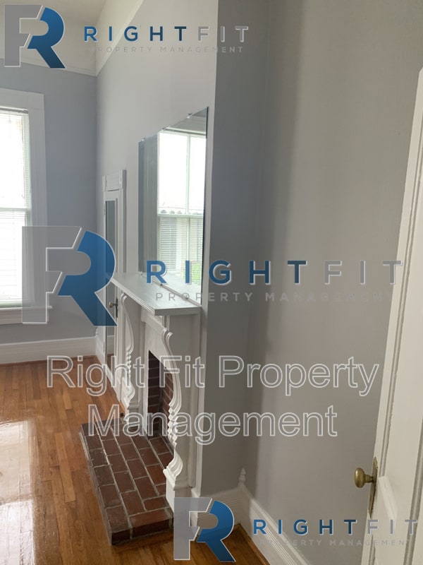 Building Photo - 2012 6th Ave