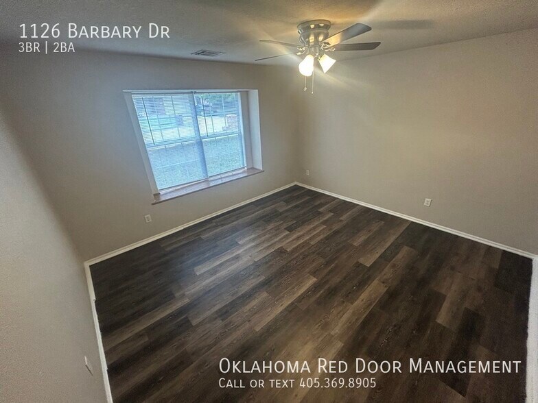 Building Photo - 1126 Barbary Dr