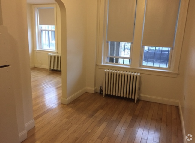 Building Photo - 5 Vinal St