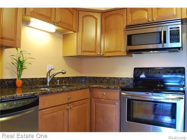 Building Photo - 100 W Hickory Grove Rd