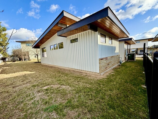 Building Photo - 416 Starlight Vlg Lp