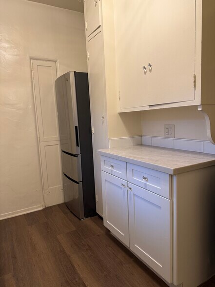 Kitchen new cabinet and built-in trash cans - 795 N 2nd St