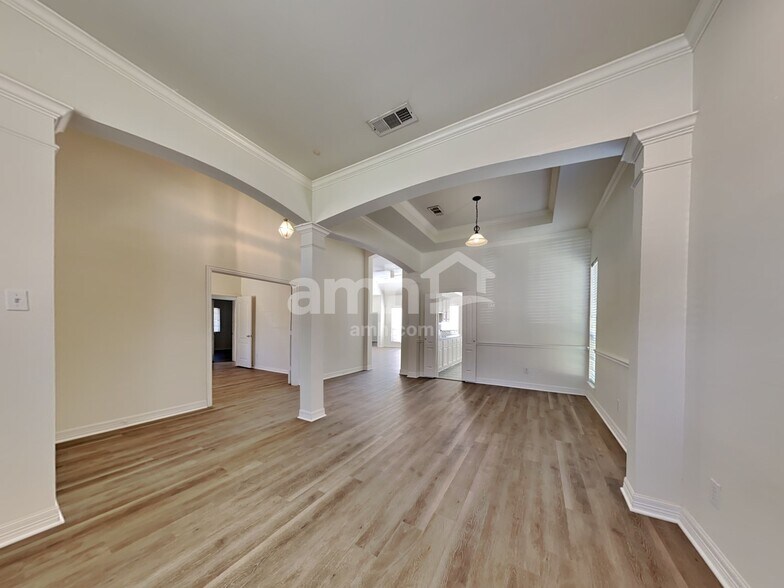 Building Photo - 2500 Kariba Ln