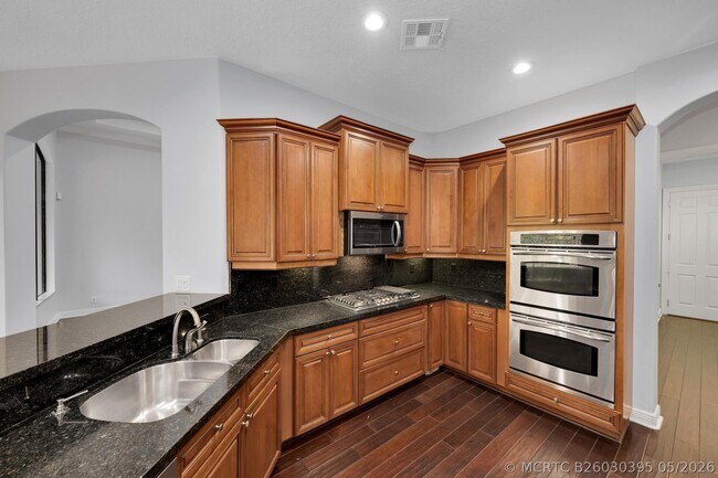 Building Photo - 16242 Rosecroft Terrace