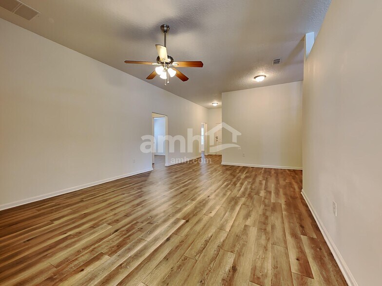 Building Photo - 201 Marisco Way