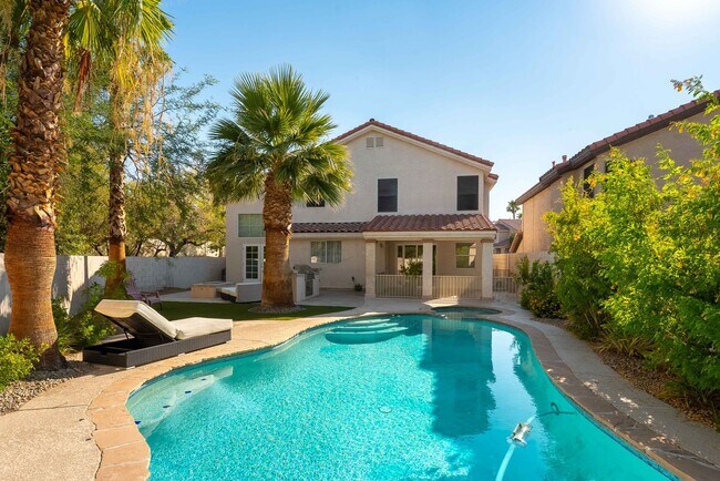 Building Photo - 4-Bed Green Valley Home with Private Pool ...