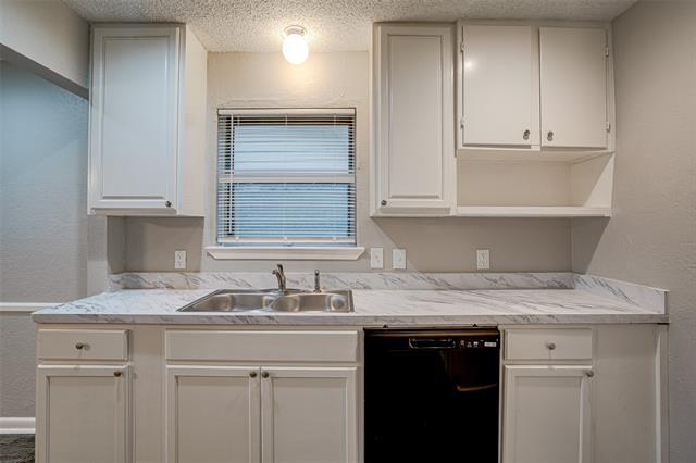 Building Photo - 3027 Harlan Dr