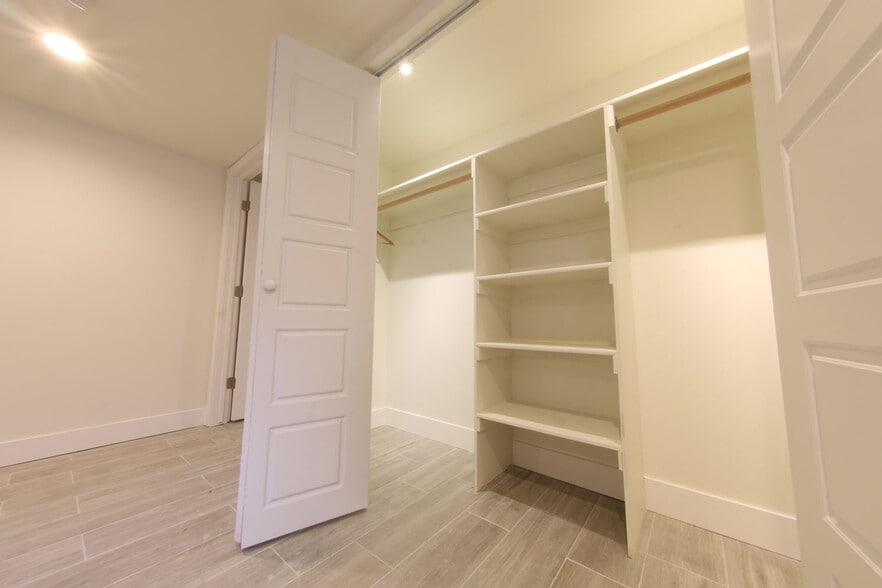 Large, built in storage - 3249 Salem St